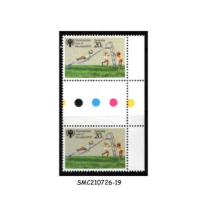 Stamps from AUSTRALIA - 1979  INTERNATIONAL YEAR OF THE CHILD - 2V TRAFFIC LIGHT GUTTER PAIR - MINT NH